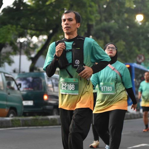 Race photo from BAUR RUN 2025