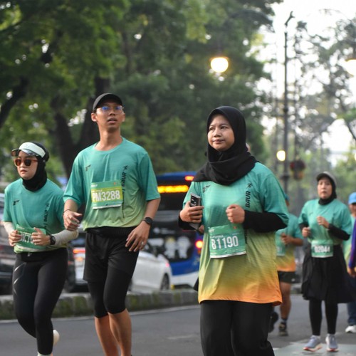 Race photo from BAUR RUN 2025