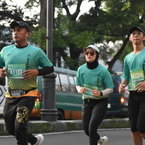 Race photo from BAUR RUN 2025