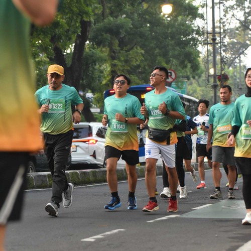 Race photo from BAUR RUN 2025