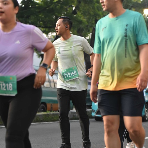 Race photo from BAUR RUN 2025