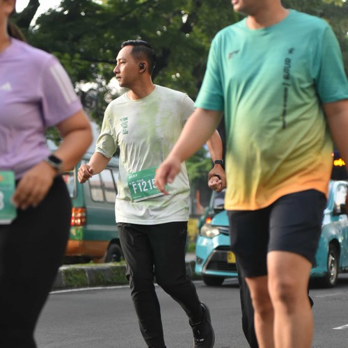 Race photo from BAUR RUN 2025
