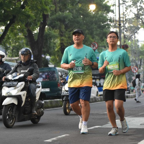 Race photo from BAUR RUN 2025