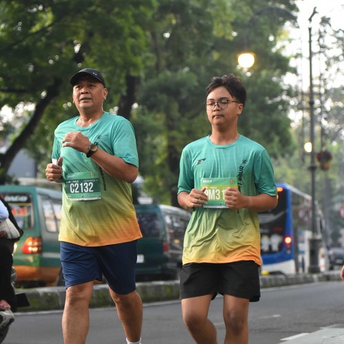 Race photo from BAUR RUN 2025