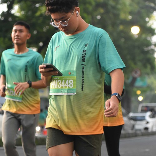 Race photo from BAUR RUN 2025