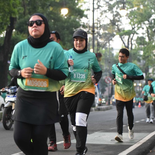 Race photo from BAUR RUN 2025