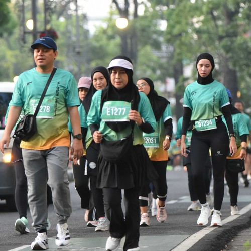 Race photo from BAUR RUN 2025