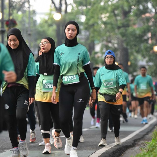 Race photo from BAUR RUN 2025