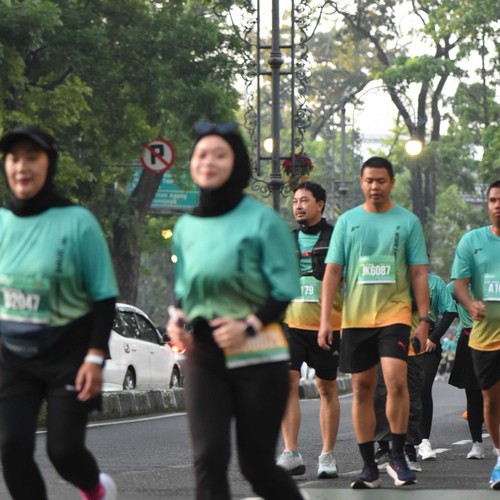 Race photo from BAUR RUN 2025