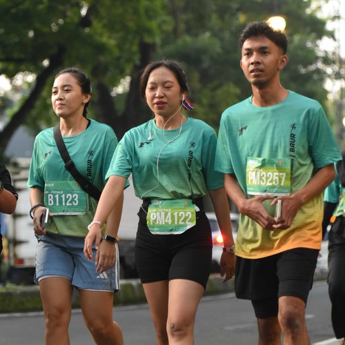 Race photo from BAUR RUN 2025