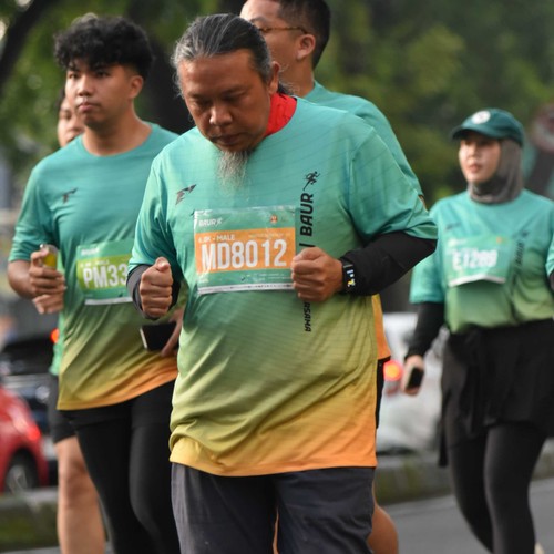 Race photo from BAUR RUN 2025
