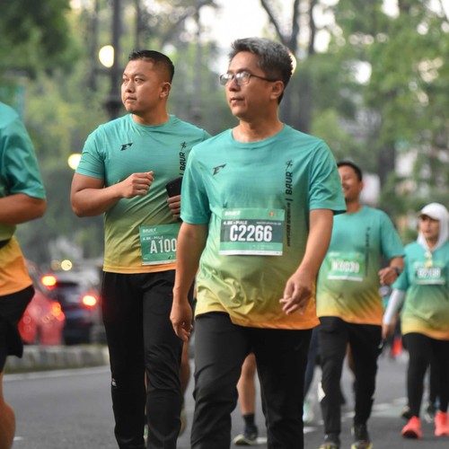 Race photo from BAUR RUN 2025
