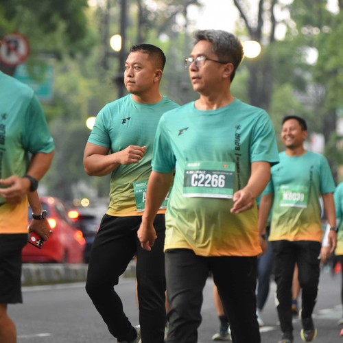 Race photo from BAUR RUN 2025