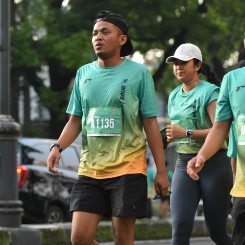 Race photo from BAUR RUN 2025