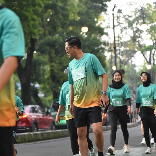 Race photo from BAUR RUN 2025