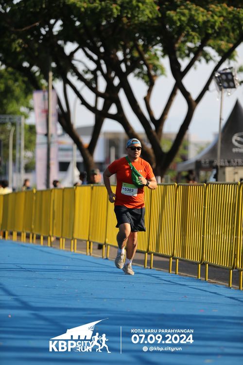 Race photo from KBP City Run 2024