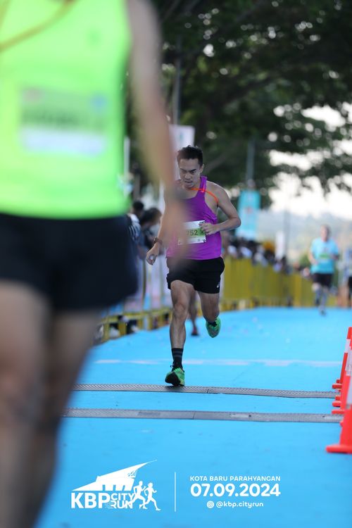 Race photo from KBP City Run 2024