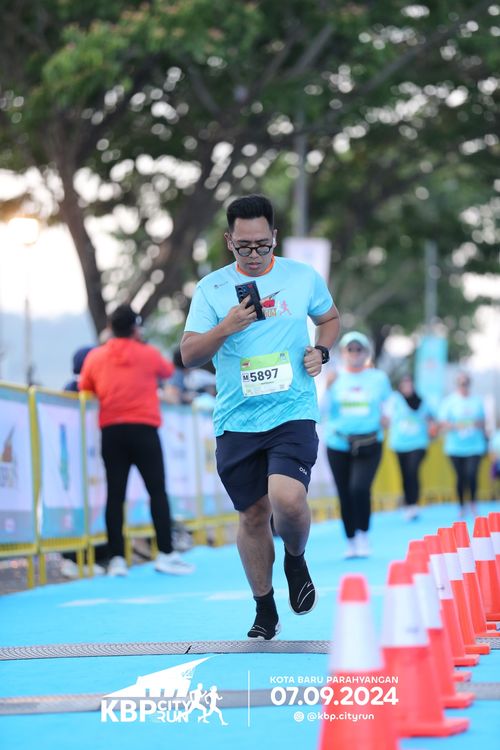 Race photo from KBP City Run 2024