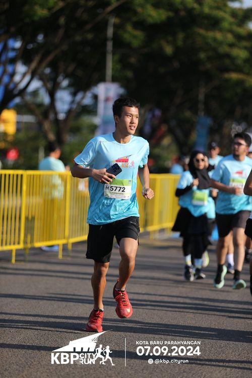 Race photo from KBP City Run 2024