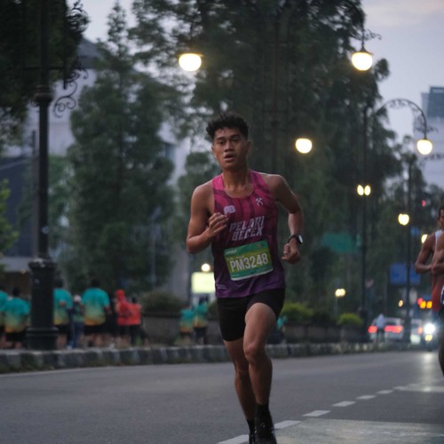 Race photo from BAUR RUN 2025