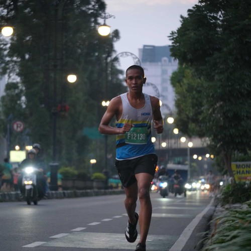 Race photo from BAUR RUN 2025