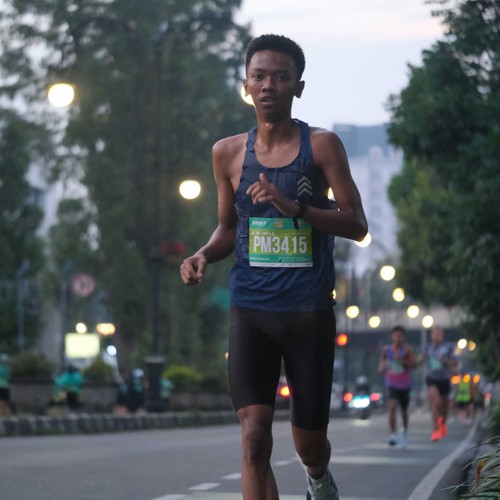 Race photo from BAUR RUN 2025