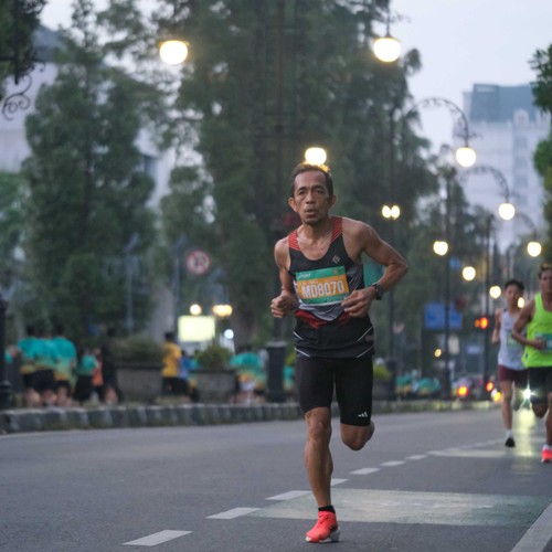 Race photo from BAUR RUN 2025