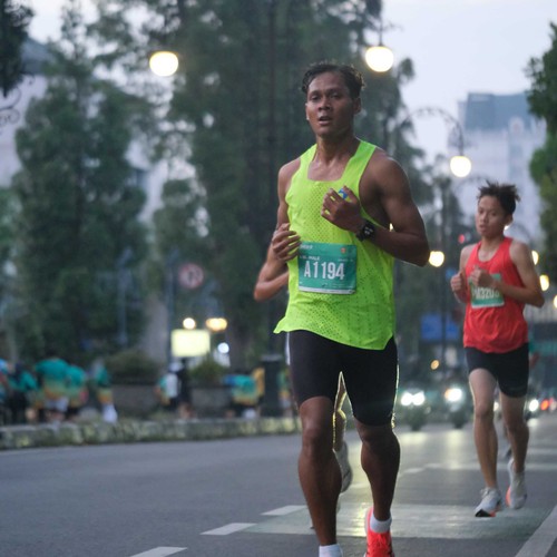 Race photo from BAUR RUN 2025
