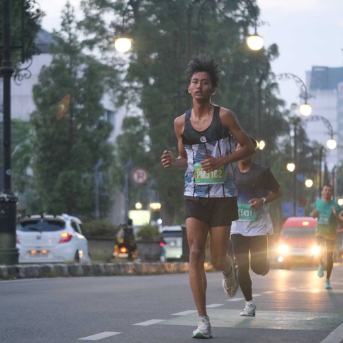 Race photo from BAUR RUN 2025