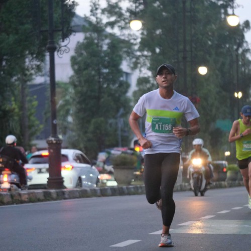 Race photo from BAUR RUN 2025