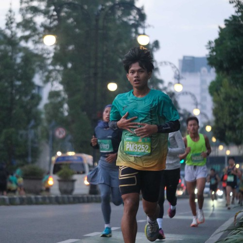 Race photo from BAUR RUN 2025