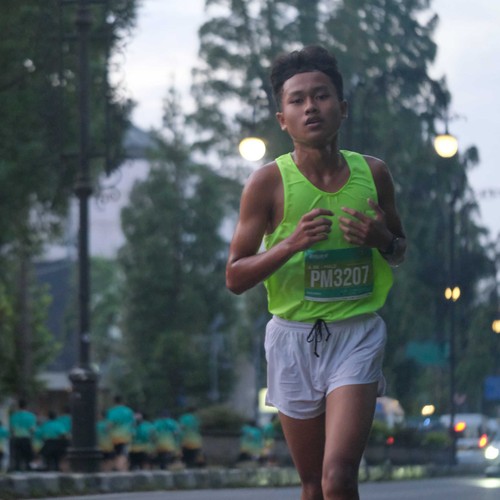 Race photo from BAUR RUN 2025