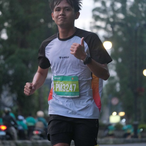 Race photo from BAUR RUN 2025