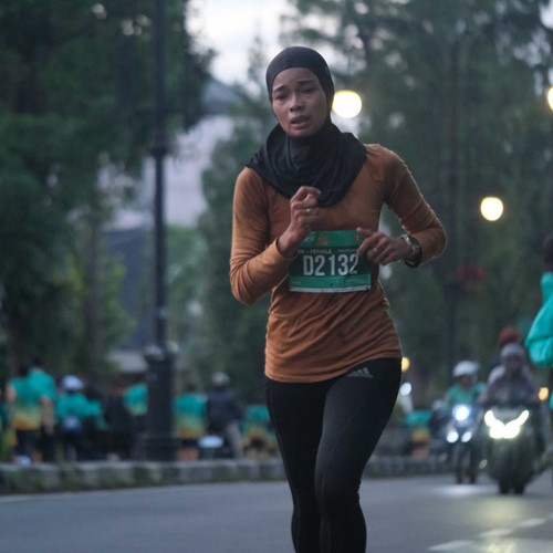 Race photo from BAUR RUN 2025