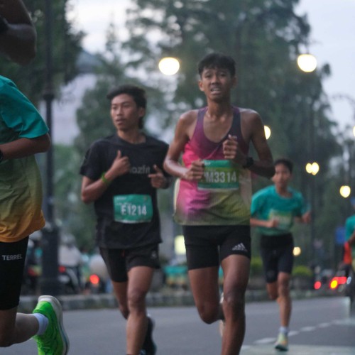 Race photo from BAUR RUN 2025