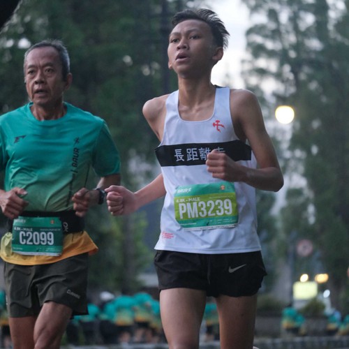 Race photo from BAUR RUN 2025