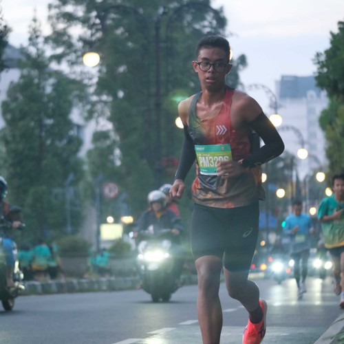 Race photo from BAUR RUN 2025