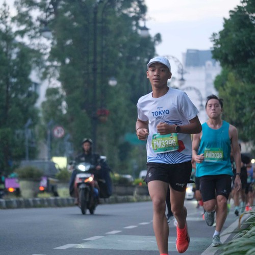 Race photo from BAUR RUN 2025