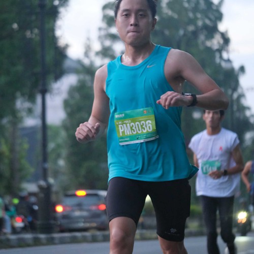 Race photo from BAUR RUN 2025