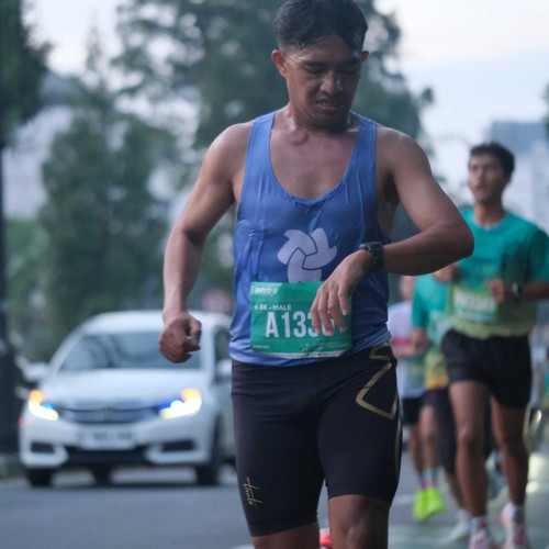 Race photo from BAUR RUN 2025