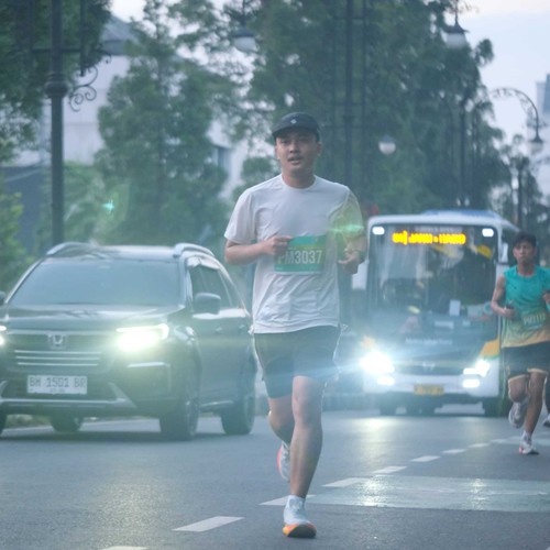 Race photo from BAUR RUN 2025