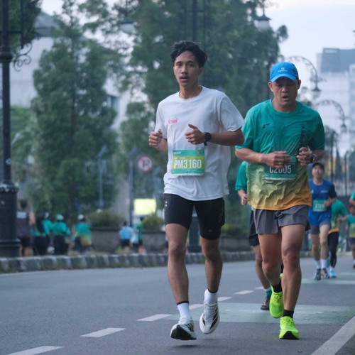 Race photo from BAUR RUN 2025