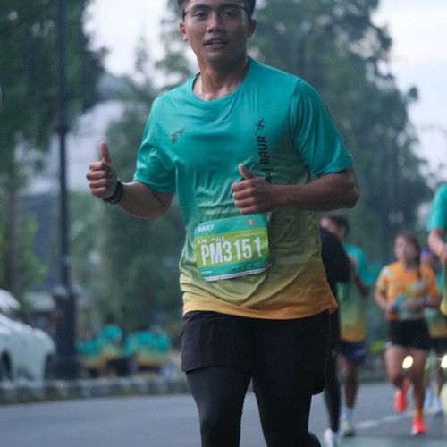 Race photo from BAUR RUN 2025
