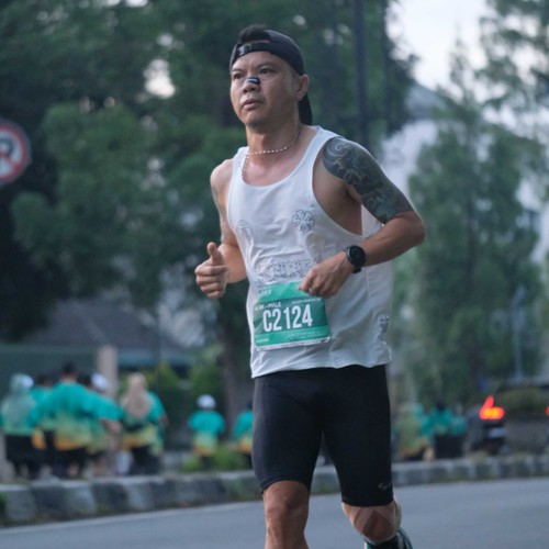 Race photo from BAUR RUN 2025