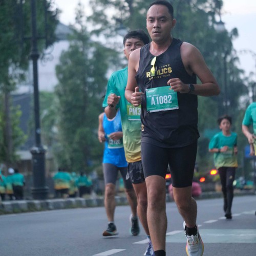 Race photo from BAUR RUN 2025