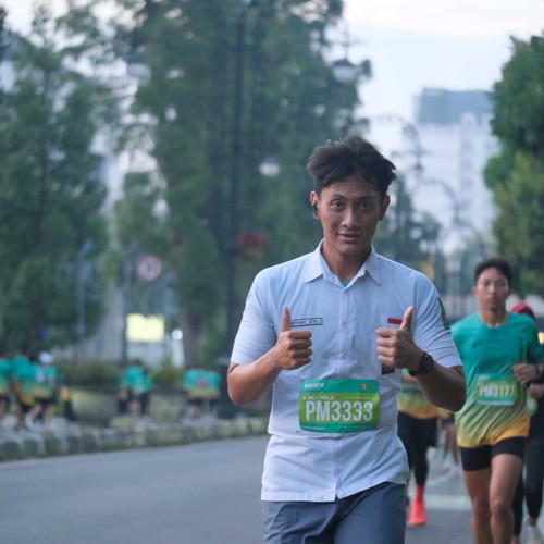 Race photo from BAUR RUN 2025