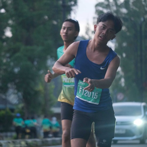 Race photo from BAUR RUN 2025