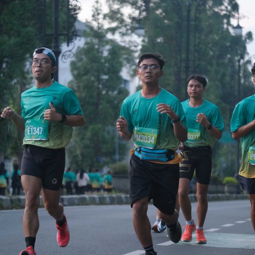Race photo from BAUR RUN 2025