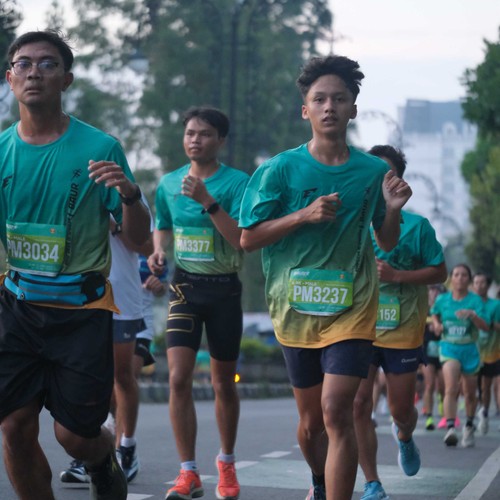 Race photo from BAUR RUN 2025
