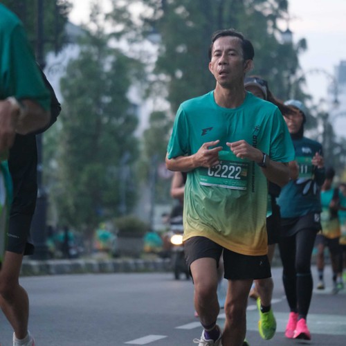Race photo from BAUR RUN 2025